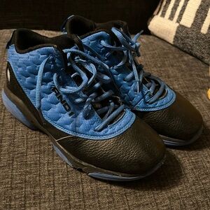 And1 boys basketball shoes, size 4, very goods used condition